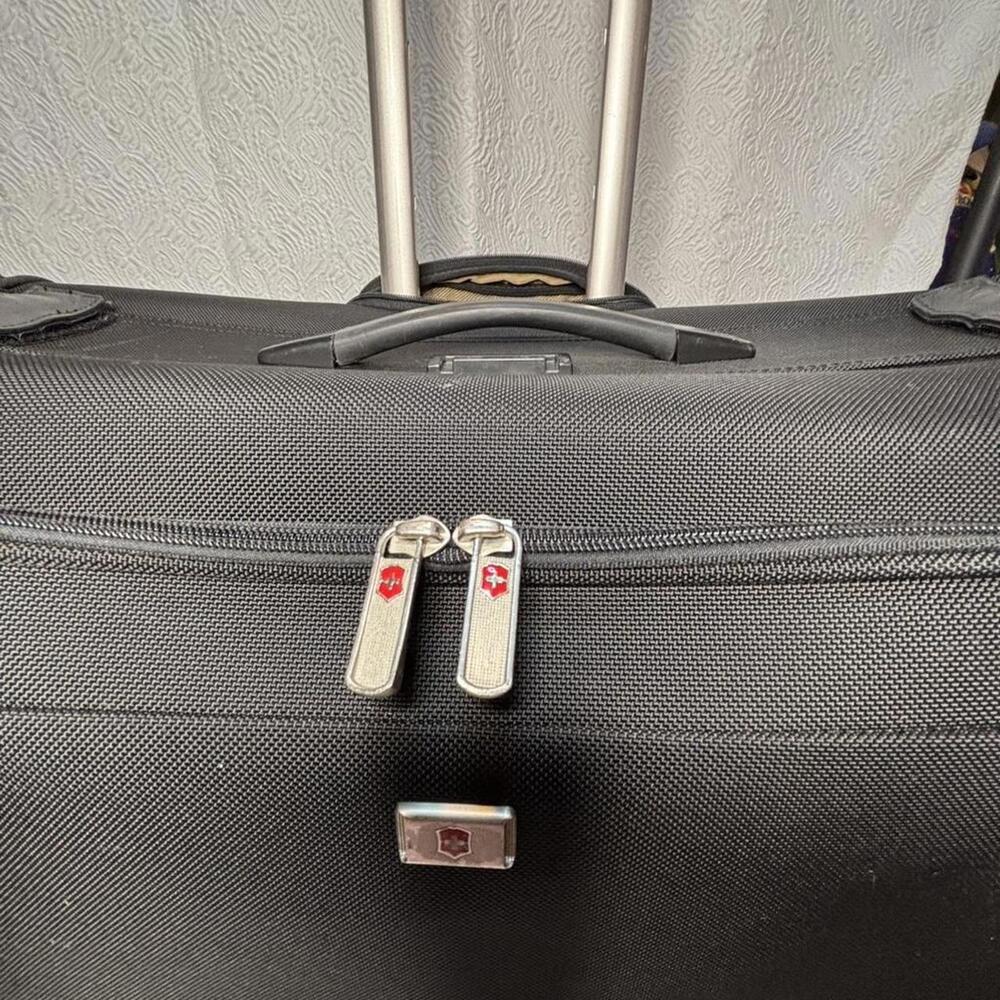 Expandable Softside Garment Suitcase Luggage Wardrobe.